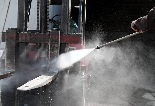 Best Roof Washing  in Greens Farms, CT